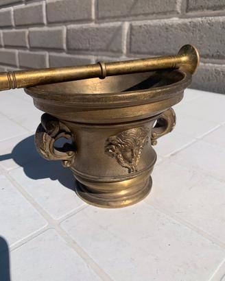 Mortaio di bronzo antico e raro da collezione