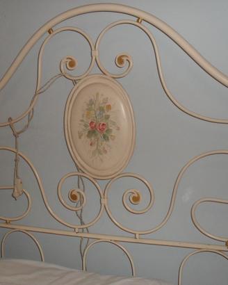 testiera e pediera letto antico