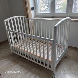 Lettino con sbarre per  bambini