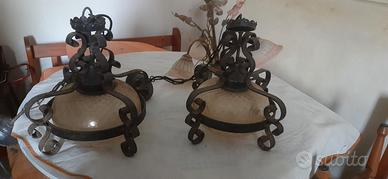 Coppia Lampadari Vintage in Ferro Battuto e Vetro