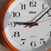 orologio più radio sveglia 