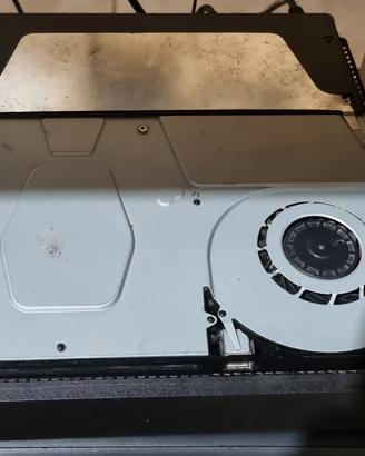 ps4 perfettamente funzionante senza coperchio