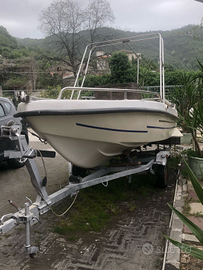 Barca a motore saver