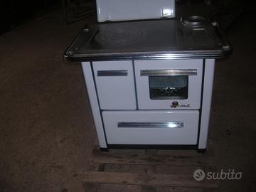 Stufa economica a legna bianca revisionata