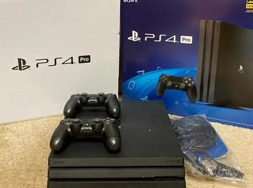 PS4 pro, 2 controllers, base ventilazione