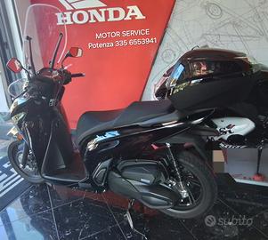 Honda SH 350 - anno 2024 - km 6424 - Da vetrina -