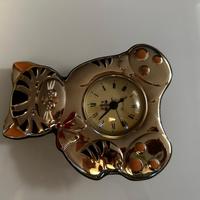 Orologio d’argento smaltato con gatto