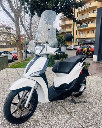 PIAGGIO Liberty 150 PASSAGGIO E TAGLIANDO INCLUS
