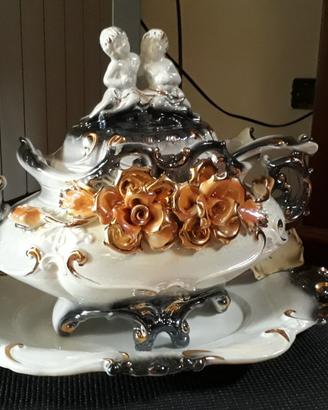 Capodimonte zuppiera rifinita oro