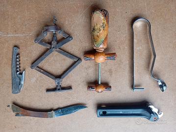 3 cavatappi, apriscatole,snocciolatore,coltello
