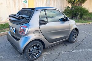 smart ForTwo eq suitegrey