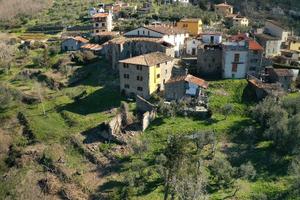 Rustico con terreno indipendente 