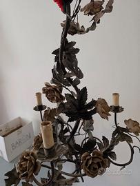 Lampadario vintage floreale in ferro battuto 1960