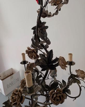 Lampadario vintage floreale in ferro battuto 1960