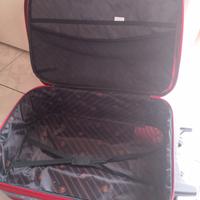 valigia rossa da viaggio 