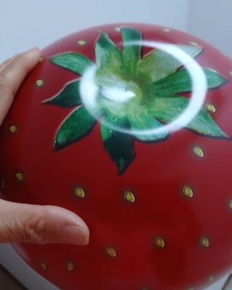 Scatola grande a forma di  fragola 