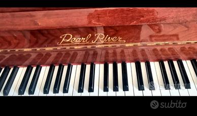 pianoforte Pearl River 