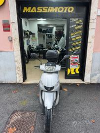 Peugeot Tweet 125 fine 2016 PERMUTE