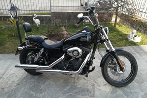 Moto Harley-Davidson FXDB 103 Dyna Street Bob ABS