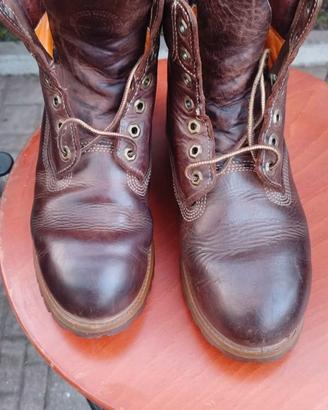 stivaletti dottor Martens e Timberland 