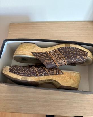 Zoccoli di legno el naturalista