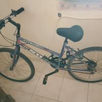 bicicletta MTB cambio Shimano in buone condizioni 