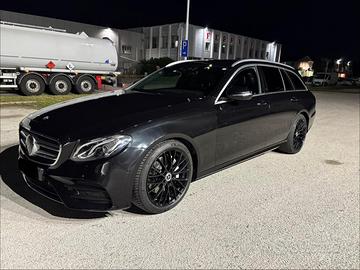 Mercedes-Benz Classe E 220 SW - AMG LINE