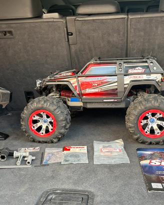 Traxxas Summit 1/10 4WD Truck/Crawler.