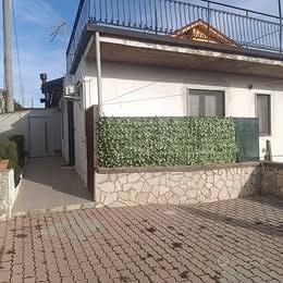 Villetta semindipendente