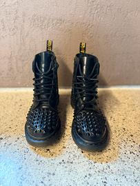 Dr. Martens Borchiate Nere Edizione Speciale n.37