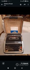 Olivetti  DL macchina da scrivere e custodia