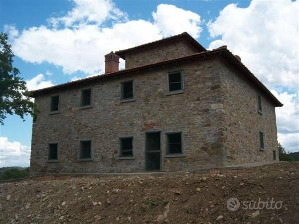 Rustico / Casale di 400 m² con più di 5 locali e b - Vista 3