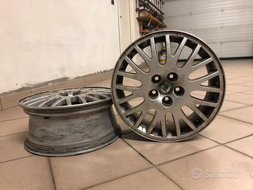 Cerchi in lega R16 usati (4 cerchi)