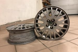 Cerchi in lega R16 usati (4 cerchi)