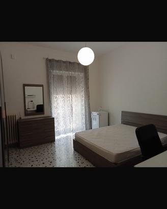 Stanza studentesse bagno privato