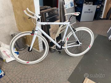 Bici scatto fisso