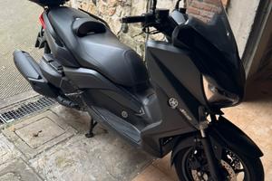 YAMAHA X-MAX  400