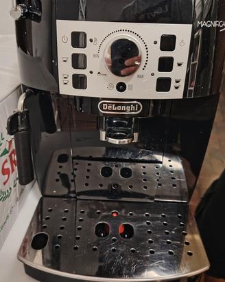 De Longhi Magnifica S