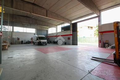 CAPANNONE A SAN GIULIANO MILANESE