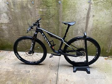 Canyon lux CF6 carbonio taglia S