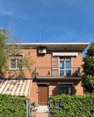 Porzione al 1 piano-Villa bifamiliare