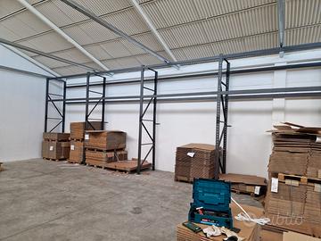 scaffale  colore nero verniciato unito