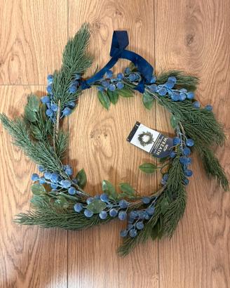 Ghirlanda natalizia con bacche