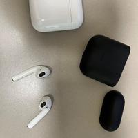 Apple AirPods 2 gen