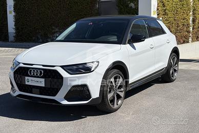 AUDI A1 allstreet 30 TFSI S tronic Identity Contra