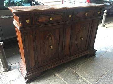 Antica credenza