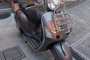 Vespa GTS