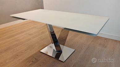 Tavolo di design Naos Minosse in cristallo