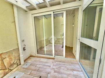 MONOLOCALE A CAGLIARI