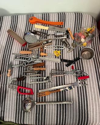 Lotto utensili da cucina vintage e attrezzi vari